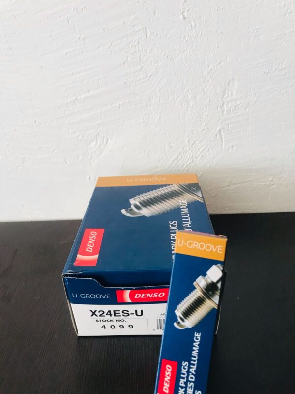 BUJIA DENSO STD MOTO (D8EA) ITALIKA RT-200,TX-200 X24ES-U CAJA CON 10 PZAS